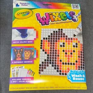 Crayola Wixels Pixel Art Kit - Yellow, Orange, Red, Brown, Black, White